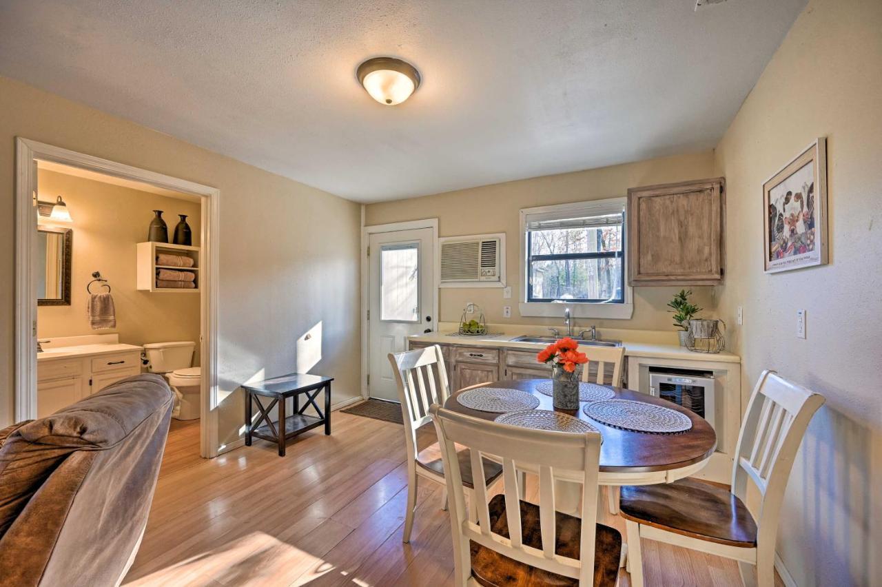 Pet Friendly Shady Oaks Cabin in Broken Bow Buitenkant foto
