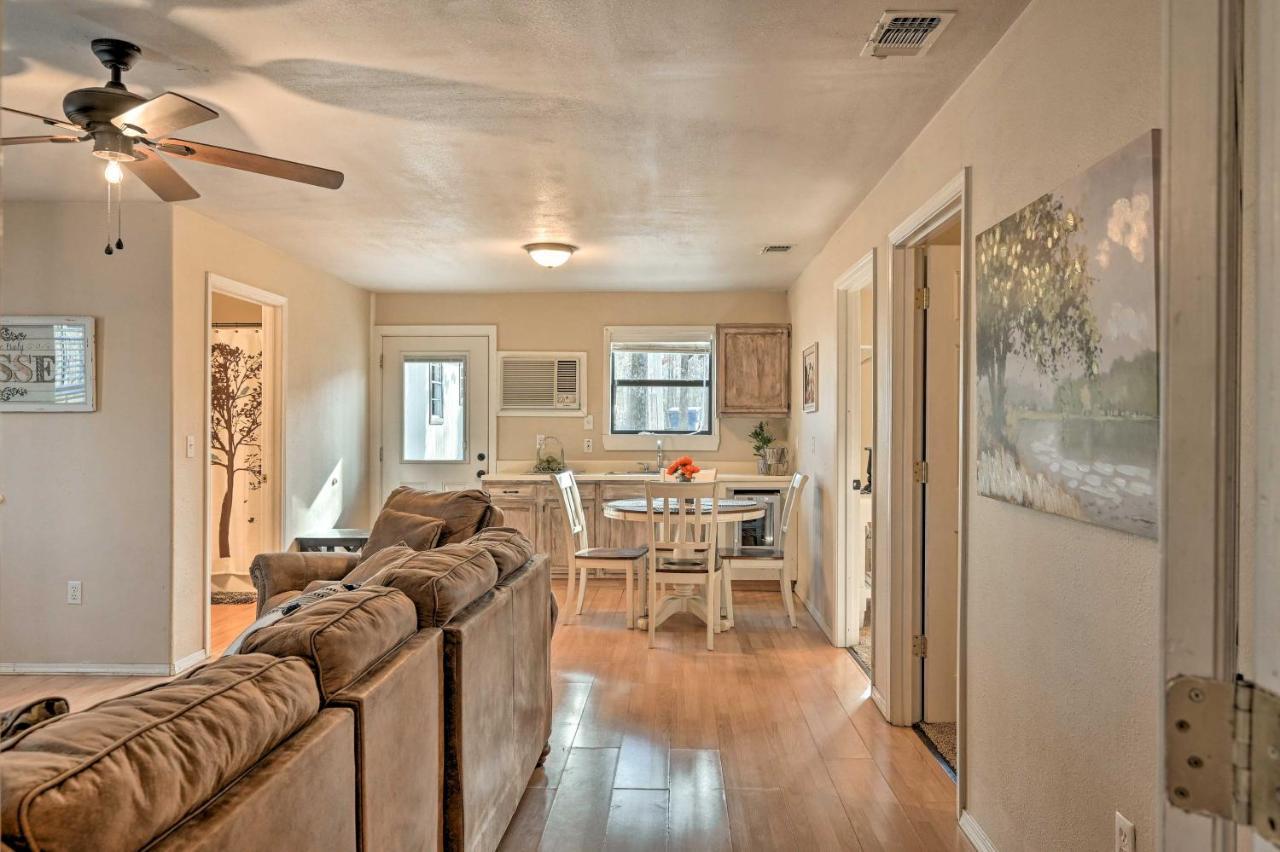 Pet Friendly Shady Oaks Cabin in Broken Bow Buitenkant foto