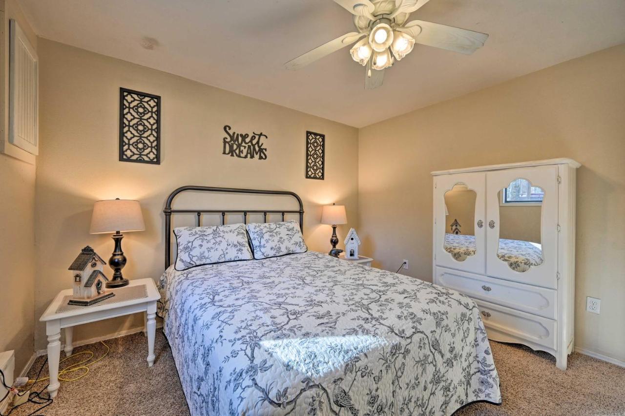 Pet Friendly Shady Oaks Cabin in Broken Bow Buitenkant foto